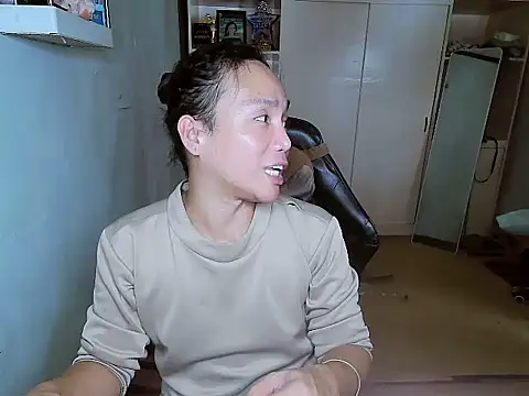 YourNikkieXxx online show from 12-04-25, 07:07