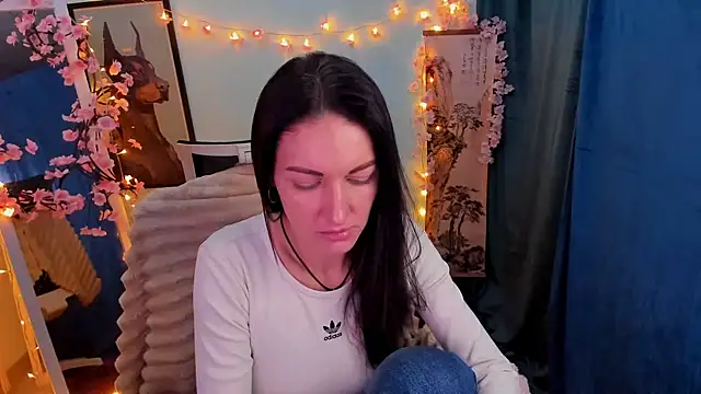 Aurora Loveu online show from 02-21-26, 10:45