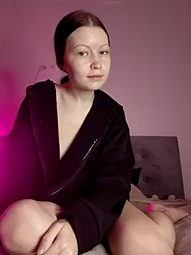 DragonFoxie online show from 11-25-25, 06:47