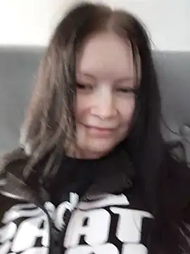 DragonFoxie online show from 10-10-25, 10:27