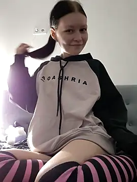 DragonFoxie online show from 10-06-25, 04:19