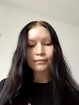 DragonFoxie online show from 10-13-25, 11:56