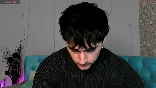 Snapshot of Oscar_Miller_ chatting on 02-06-26, 09:11 Oscar Miller online show from 02-06-26, 09:11