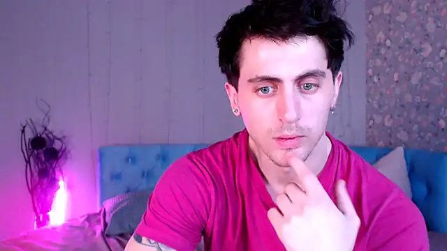 Snapshot of Oscar_Miller_ chatting on 03-14-26, 09:10 Oscar Miller online show from 03-14-26, 09:10