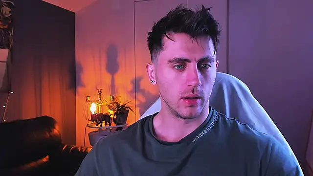 Oscar Miller  online show from 10-04-25, 09:05