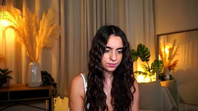 Snapshot of miilky_wayy chatting on 09-24-25, 04:13 miilky wayy online show from 09-24-25, 04:13