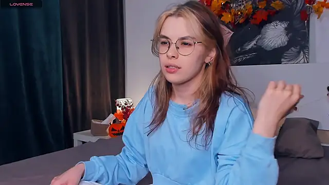 VedaSchulz online show from 10-18-25, 06:54