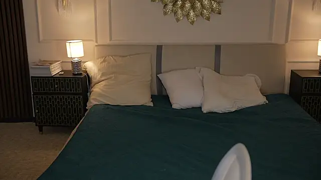 Luna secretgirl online show from 12-16-25, 08:29