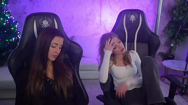 Luna secretgirl online show from 12-23-25, 08:24