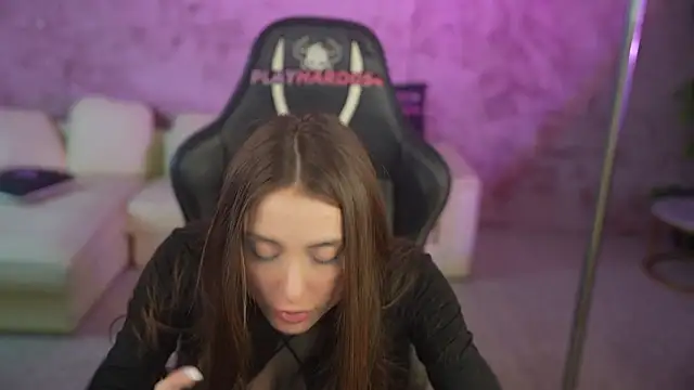 Luna secretgirl online show from 03-21-26, 09:14