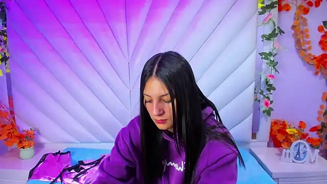  Luna Bennett online show from 11-12-25, 12:31