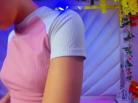  Luna Bennett online show from 11-05-25, 11:13