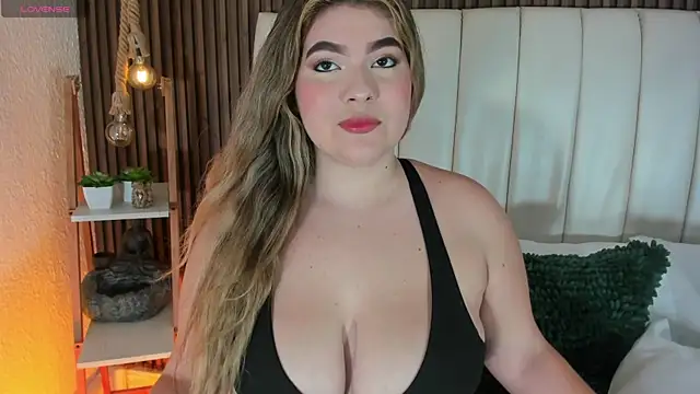 MiaVixen  online show from 01-05-26, 11:19