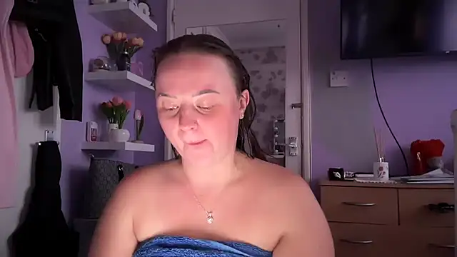 Snapshot of SexySashaxox chatting on 06-30-26, 04:07 SexySashaxox online show from 06-30-26, 04:07