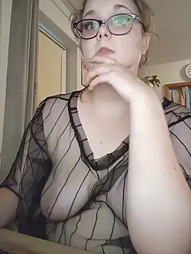 Snapshot of LioEst@xh chatting on 06-25-26, 07:08 LioEstxh online show from 06-25-26, 07:08