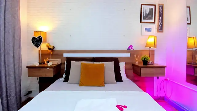 JenniferAuriston online show from 04-17-26, 08:33