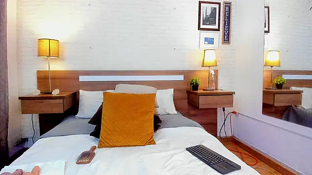 JenniferAuriston online show from 11-09-25, 10:36