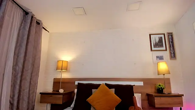 JenniferAuriston online show from 02-06-26, 07:21