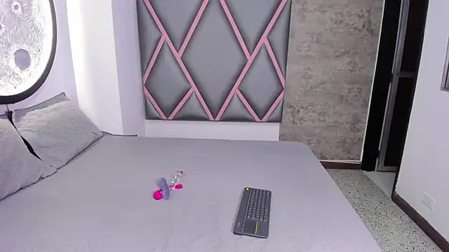 chubby sexy  online show from 09-09-25, 04:11