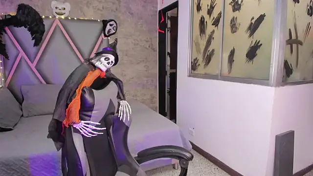 chubby sexy  online show from 10-17-25, 09:05