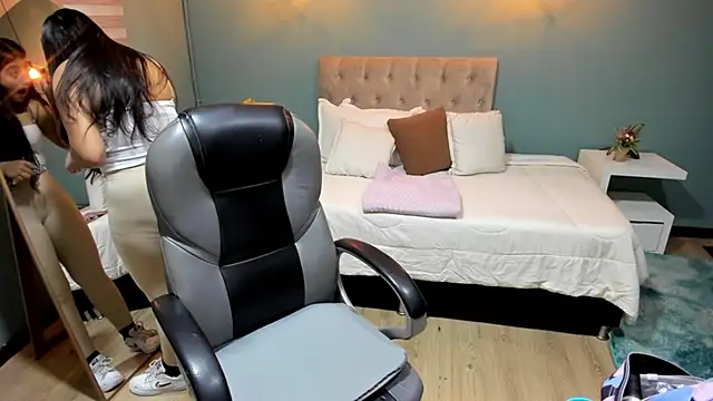 Miss Cataleya   online show from 11-08-25, 11:25