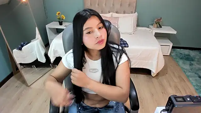 Miss Cataleya   online show from 11-26-25, 12:05