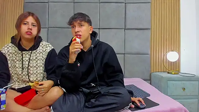 ChanellandMax online show from 01-08-26, 01:28