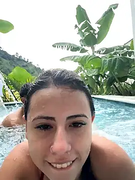 ChanellandMax online show from 10-27-25, 03:24