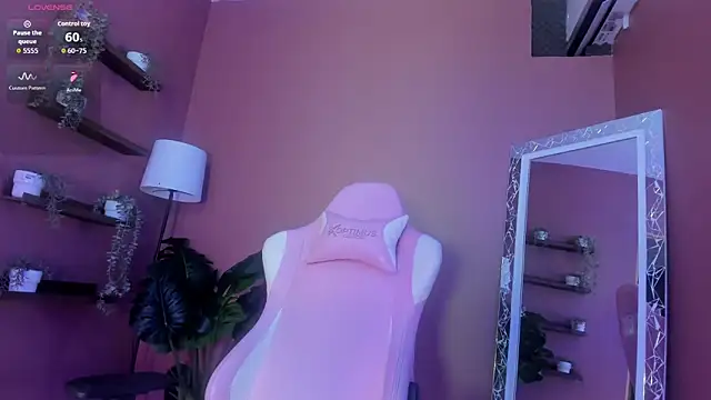 KendraChavez  online show from 10-19-25, 09:06