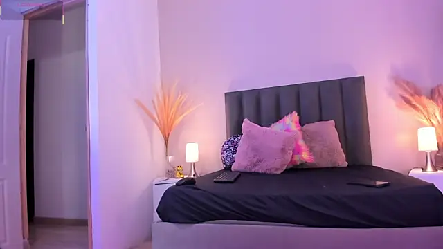 KendraChavez  online show from 09-26-25, 10:27