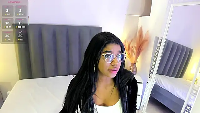 KendraChavez  online show from 12-02-25, 10:33