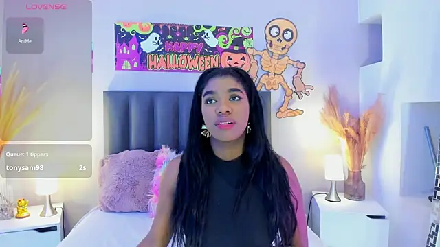 KendraChavez  online show from 10-29-25, 09:25