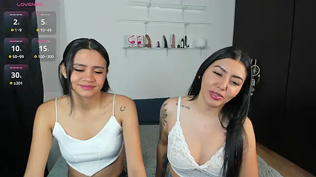 marianaandvalen online show from 11-18-25, 11:13