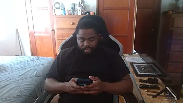Breadwinnah online show from 06-19-26, 04:57