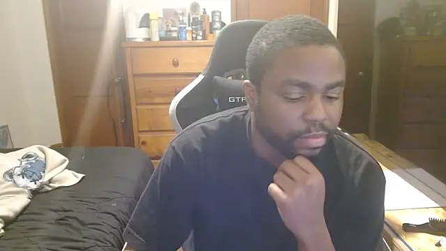 Breadwinnah online show from 12-23-25, 07:07