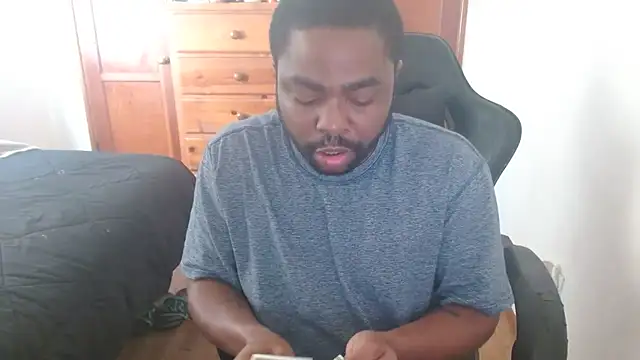 Breadwinnah online show from 10-26-25, 09:26