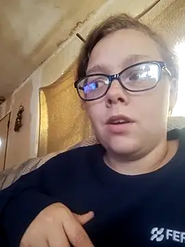 countrymomma online show from 09-11-25, 01:11