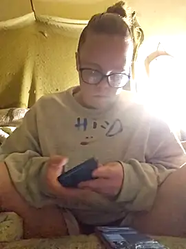 countrymomma online show from 09-29-25, 03:57