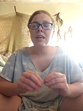 countrymomma online show from 10-08-25, 03:46