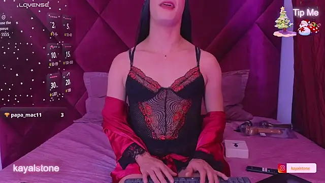 Kayalstone 12 online show from 11-21-25, 06:51