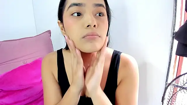 valeria millers online show from 10-23-25, 01:32