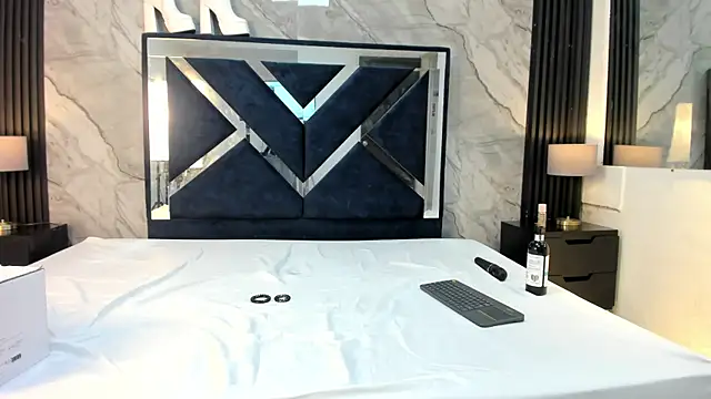 Snapshot of VioletRose_as chatting on 04-30-26, 08:57 VioletRose as online show from 04-30-26, 08:57