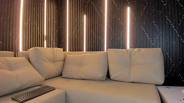 VioletRose as online show from 04-04-26, 11:44