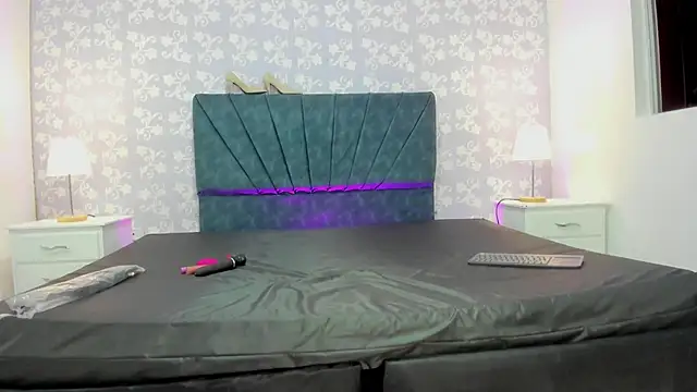 VioletRose as online show from 03-25-26, 02:01