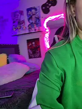 Snapshot of AnniexMichaelLive chatting on 06-10-26, 03:13 AnniexMichaelLive online show from 06-10-26, 03:13