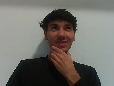 Snapshot of zyonboy1 chatting on 07-11-26, 10:54 zyonboy1 online show from 07-11-26, 10:54