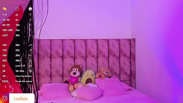 Snapshot of Abril_Velvet_a_ chatting on 07-15-26, 02:46 Abril Velvet a online show from 07-15-26, 02:46