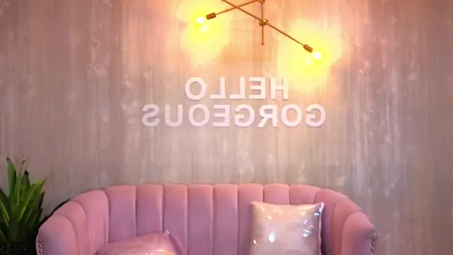 Abril Velvet a  online show from 11-08-25, 01:42