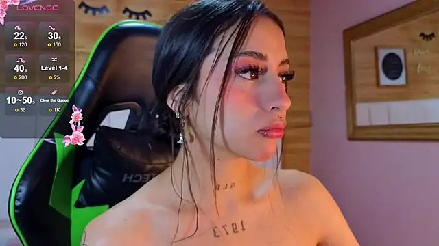 Abril Velvet a  online show from 12-14-25, 12:33