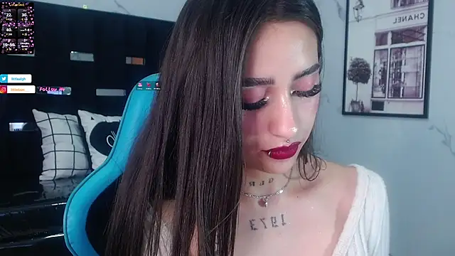 Abril Velvet a  online show from 10-17-25, 01:09